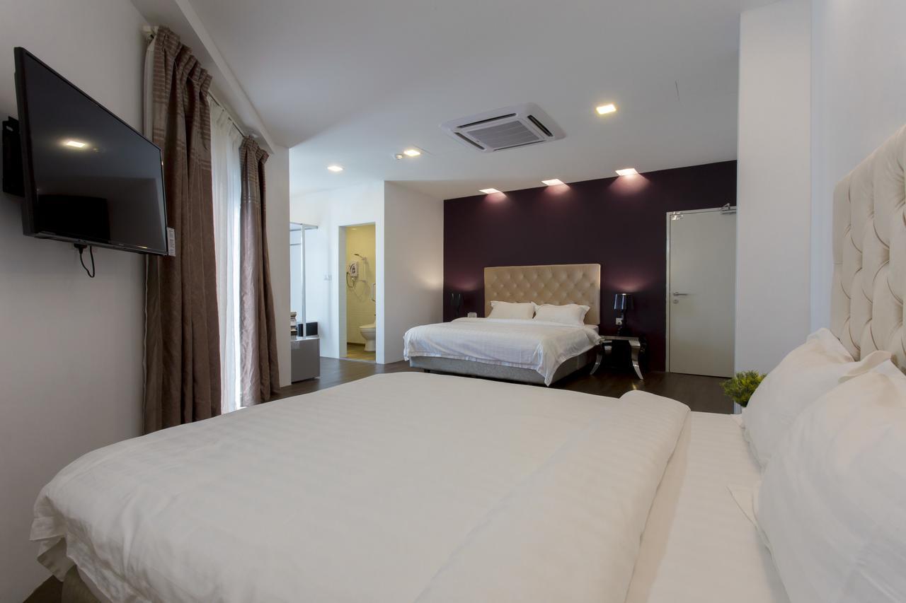 Aloha Hotel Sdn Bhd Pontian Kechil Exterior foto