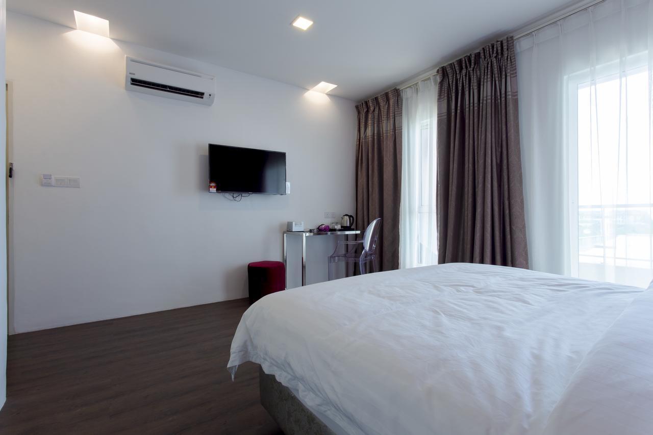 Aloha Hotel Sdn Bhd Pontian Kechil Exterior foto
